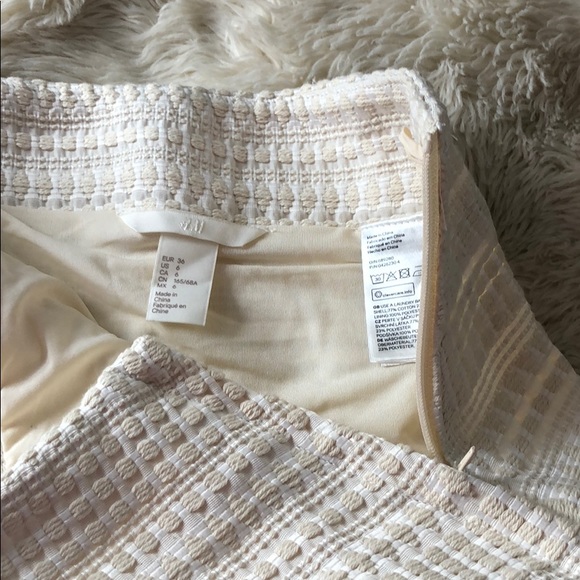 CREME & WHITE WOVEN SKIRT - Picture 4 of 6